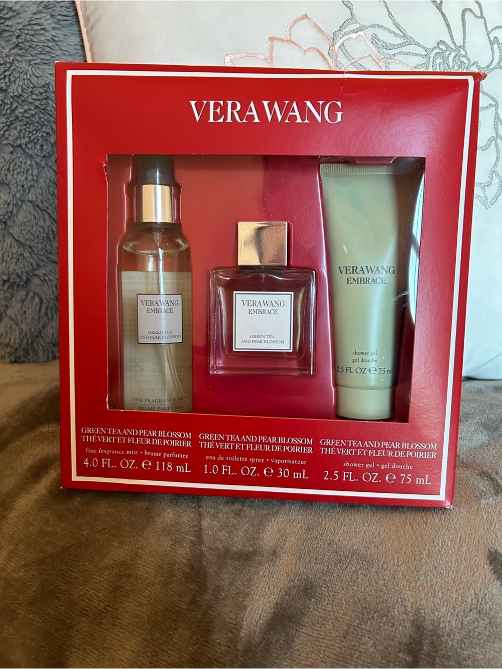 NWT Vera Wang Embrace Green Tea & Pear Blossom Gift Set — Green
